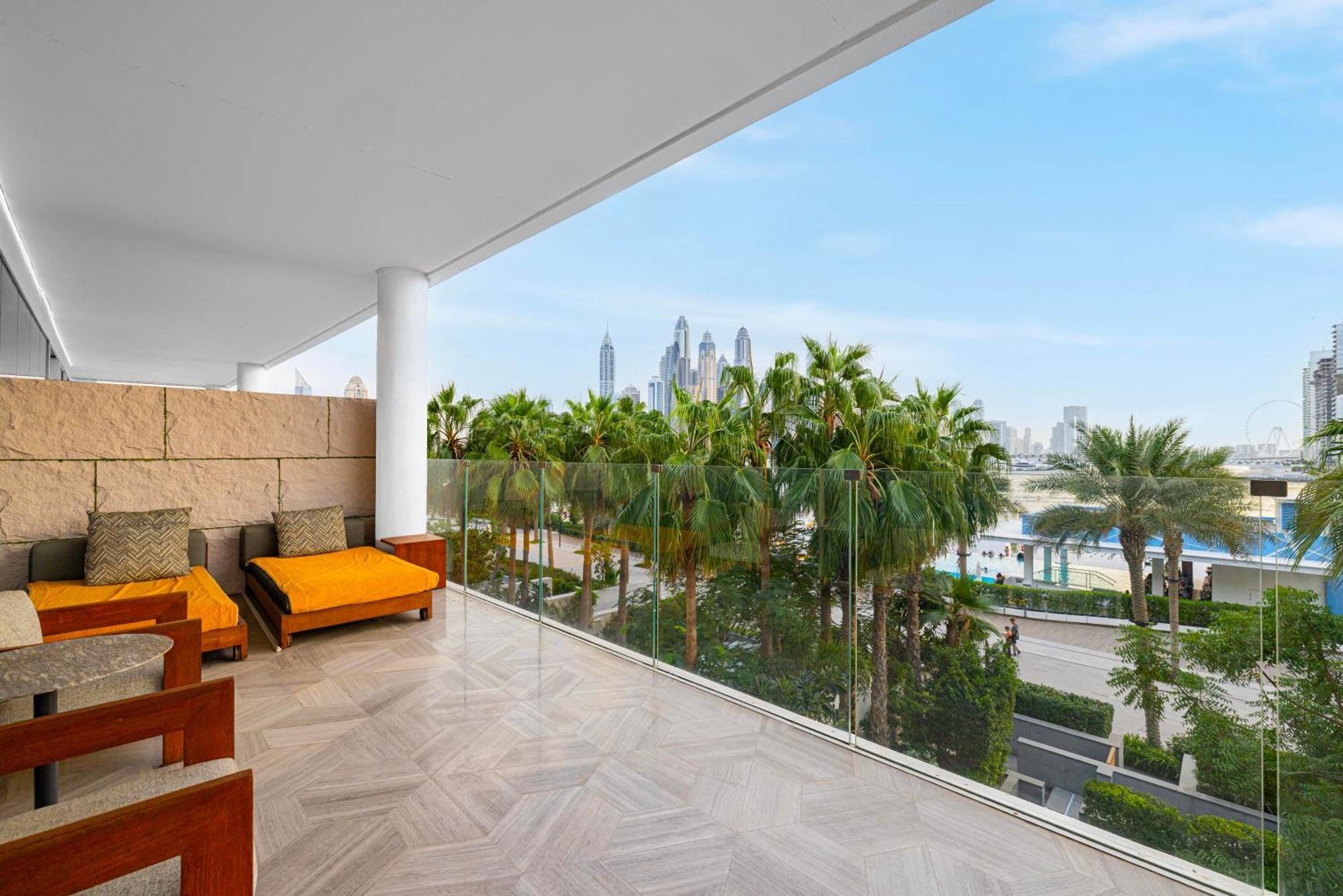 Apartment Five Palm Upgraded 4 Bedrooms With Private Pool
