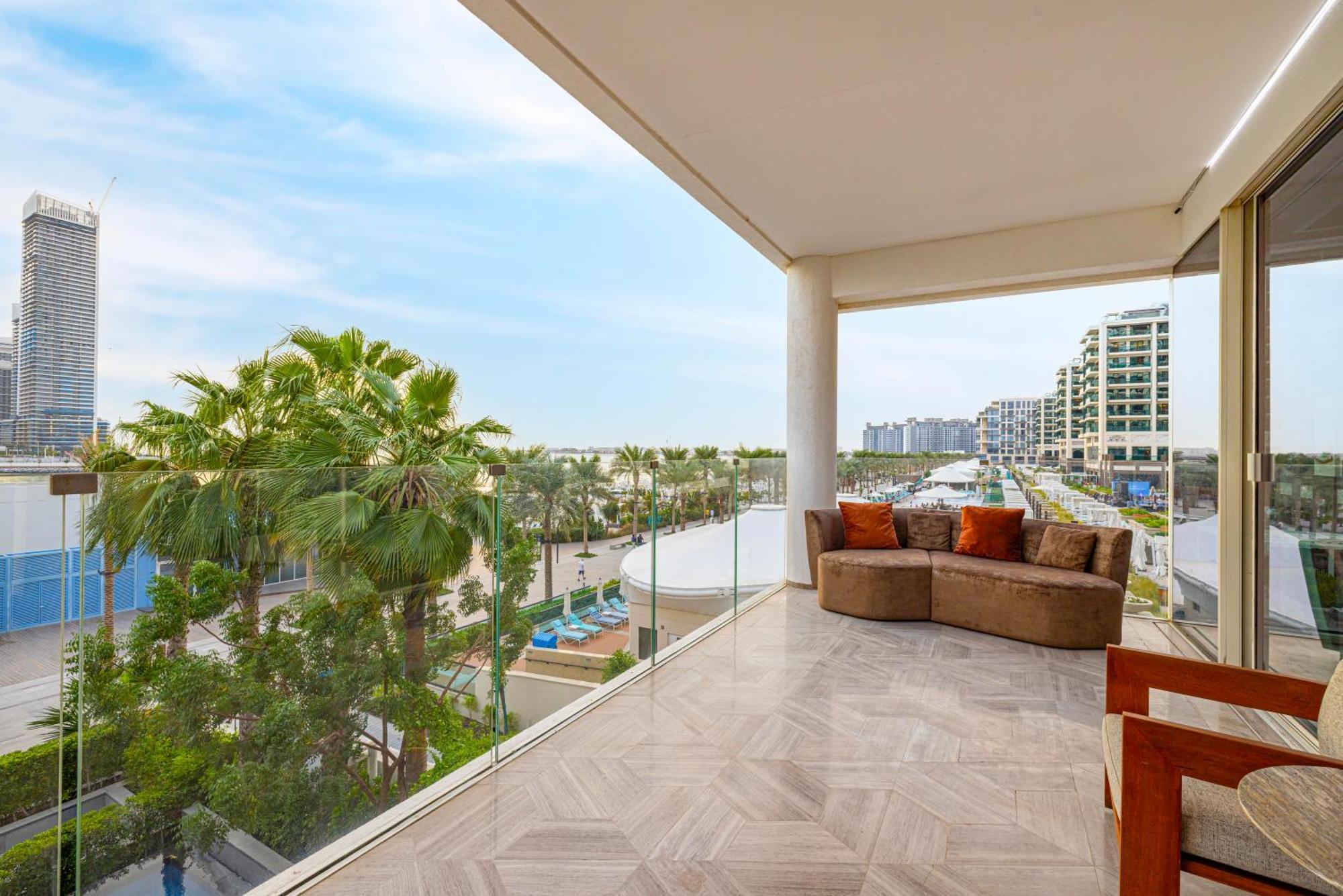 Five Palm Upgraded 4 Bedrooms With Private Pool * Dubai