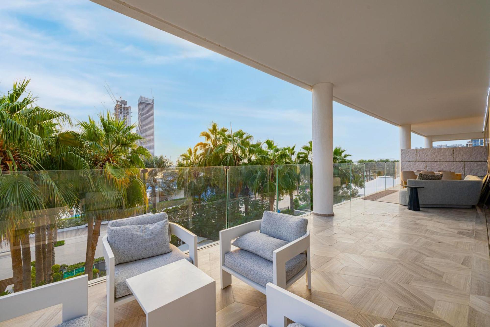Apartment Five Palm Upgraded 4 Bedrooms With Private Pool Dubai