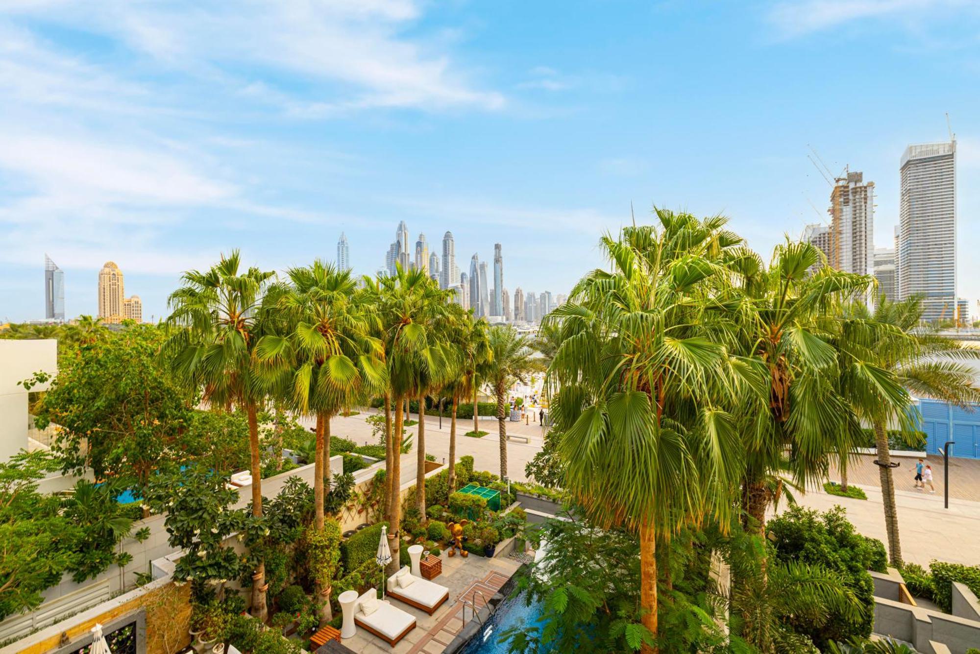 Five Palm Upgraded 4 Bedrooms With Private Pool Apartment