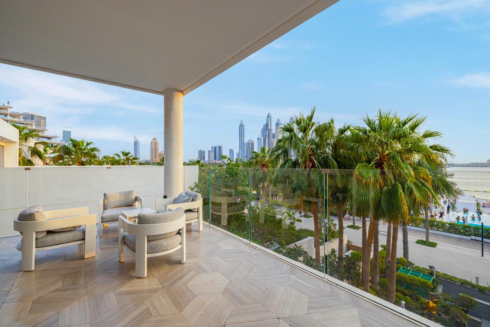 Five Palm Upgraded 4 Bedrooms With Private Pool Apartment *