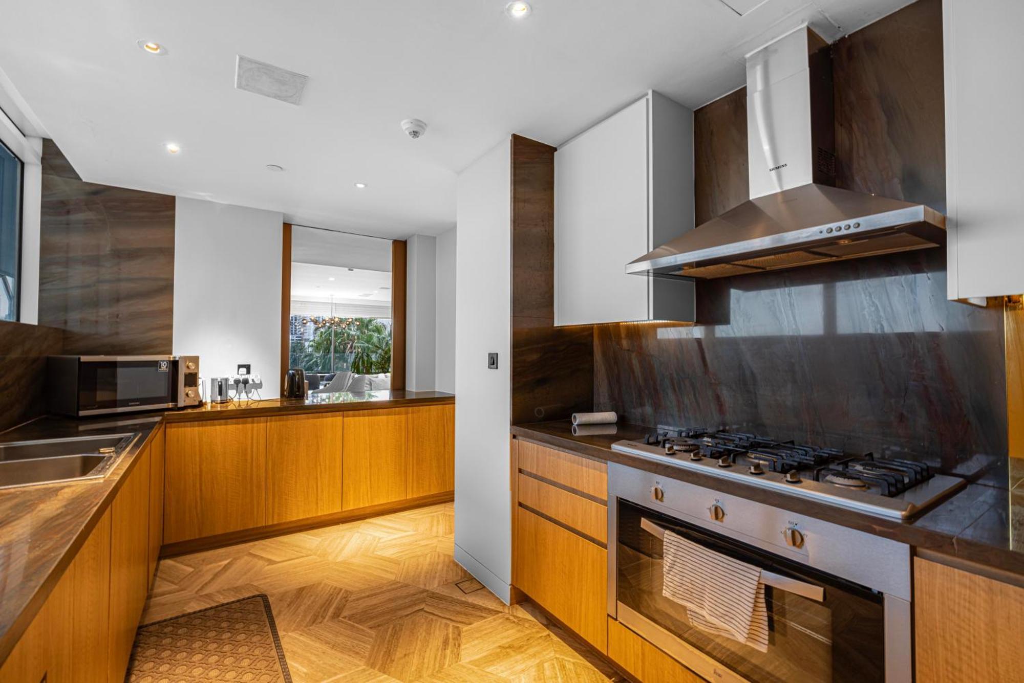 Apartment Five Palm Upgraded 4 Bedrooms With Private Pool *