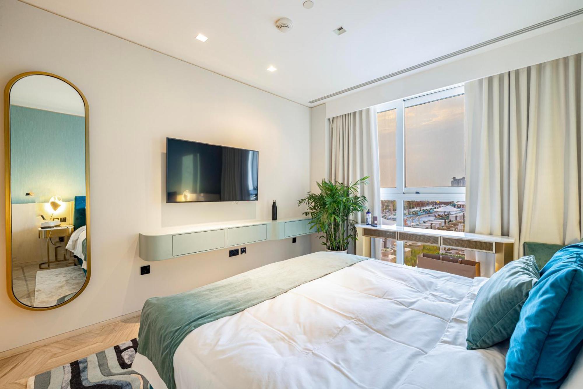 Five Palm Upgraded 4 Bedrooms With Private Pool Dubai