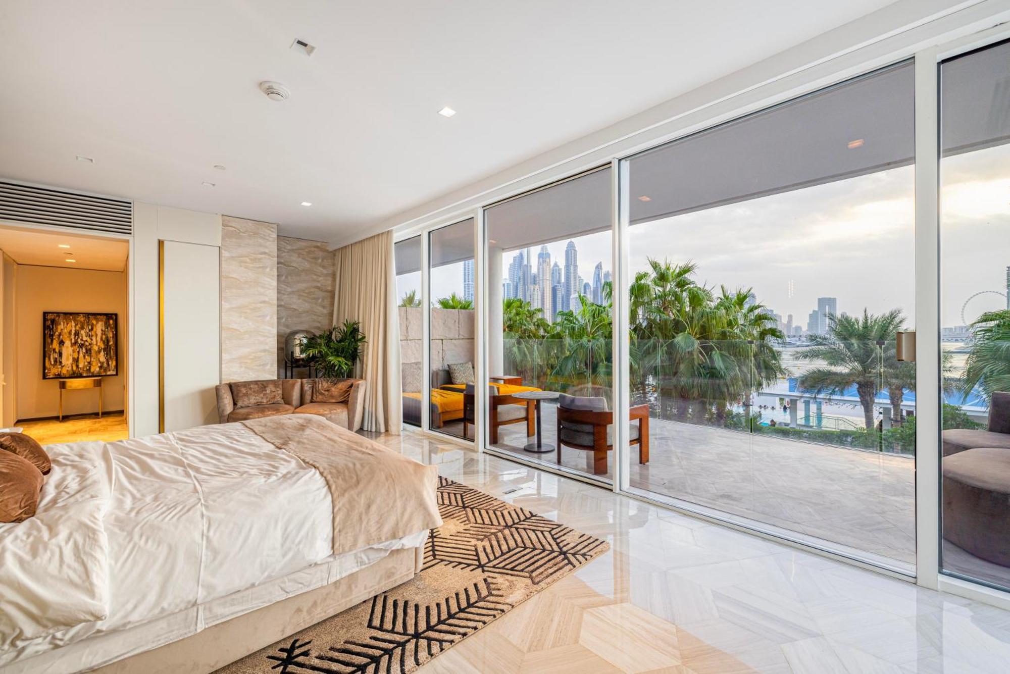 Apartment Five Palm Upgraded 4 Bedrooms With Private Pool *